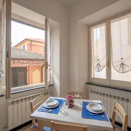 Il Vico Dei Canti Rossi *