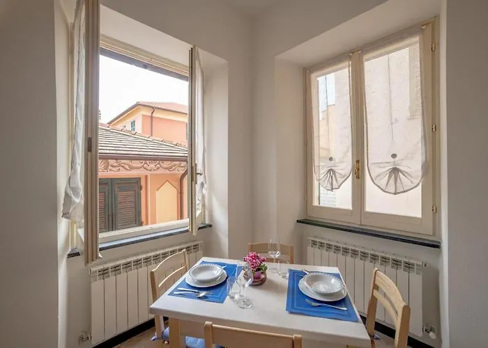 Il Vico Dei Canti Rossi *